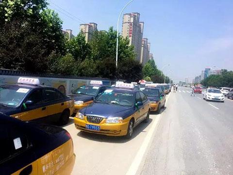 Renmen ede tès nou yo nan aksyon.jpg Love helps test we are in action.jpg